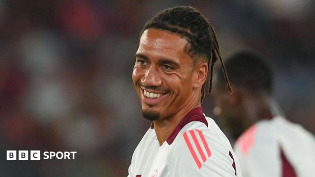 Chris Smalling tìm kiếm bến đỗ mới sau thời gian ở Saudi Arabia