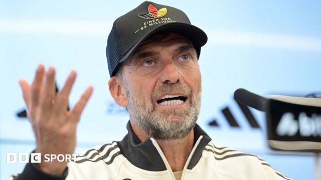 Klopp kêu gọi khôi phục niềm tự hào quốc gia giữa bối cảnh chính trị Đức