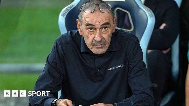 Maurizio Sarri rời Lazio sau mùa giải thất vọng