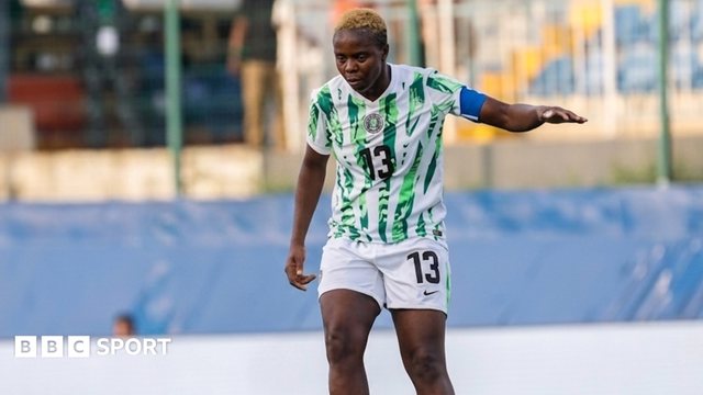 Ngozi Okobi-Okeoghene kêu gọi chấp nhận vai trò làm mẹ trong bóng đá nữ