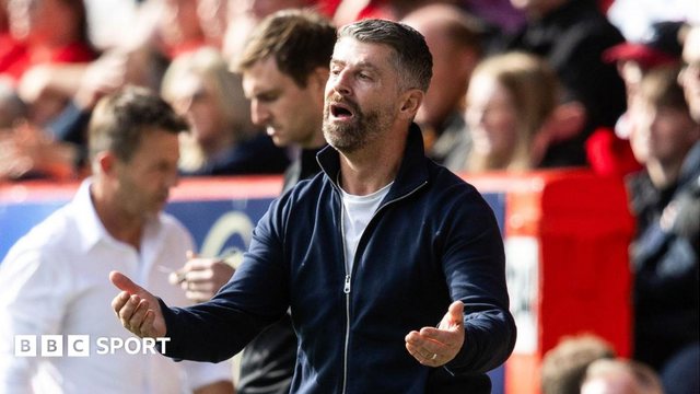 Người hâm mộ Aberdeen thất vọng với Stephen Robinson giữa khởi đầu tồi tệ