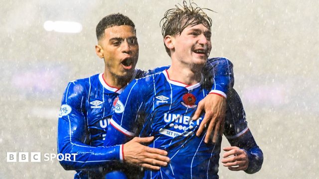 Rangers khẳng định sức mạnh với chiến thắng 4-0 trước St Johnstone