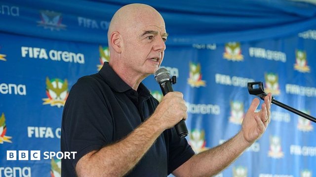Uefa yêu cầu FIFA công khai tài liệu quan trọng trong hai tuần